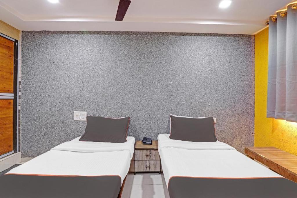 Hotel Mayura, Ankleshwar Eksteriør billede
