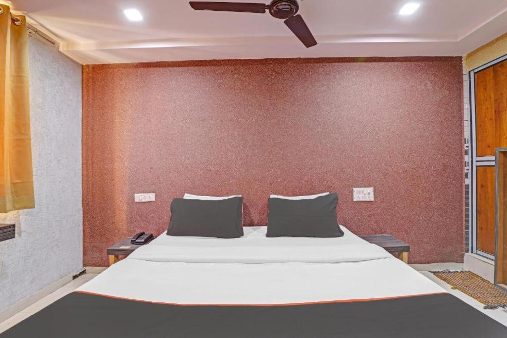 Hotel Mayura, Ankleshwar Eksteriør billede