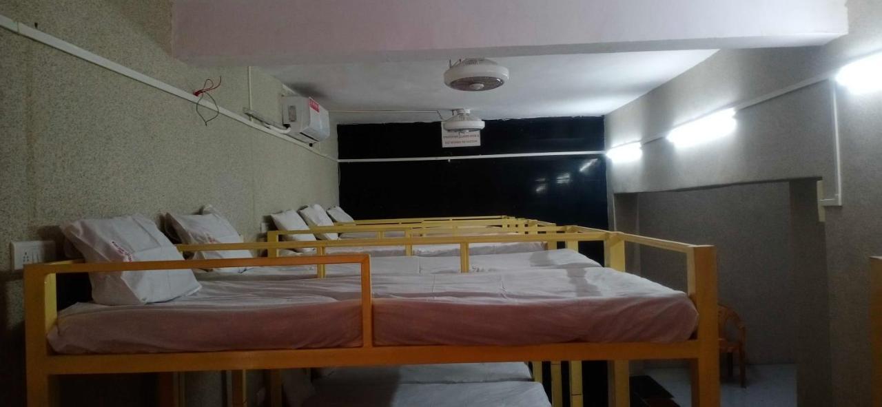 Hotel Mayura, Ankleshwar Eksteriør billede