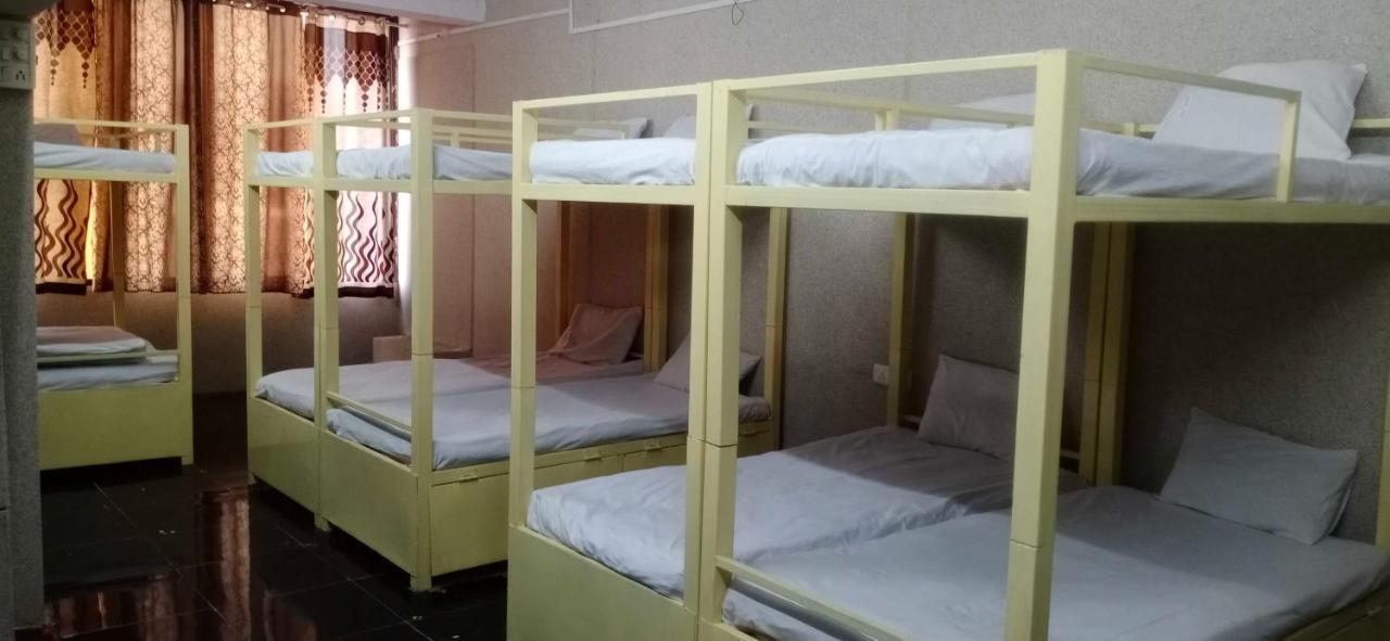 Hotel Mayura, Ankleshwar Eksteriør billede